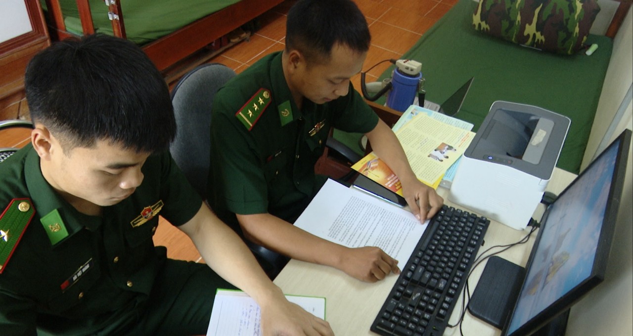 CUỘC THI VIẾT “CHỦ QUYỀN QUỐC GIA BẤT KHẢ XÂM PHẠM”: Vì biên cương vững chắc- Ảnh 1. CUỘC THI VIẾT “CHỦ QUYỀN QUỐC GIA BẤT KHẢ XÂM PHẠM”: Vì biên cương vững chắc- Ảnh 1.