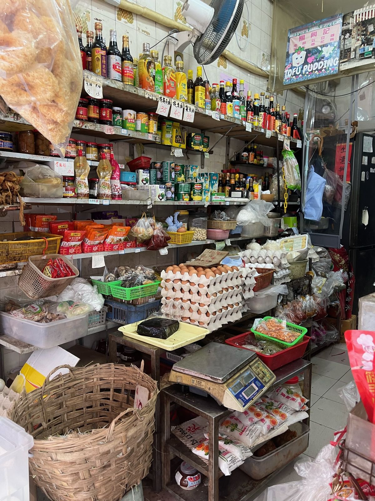 Vợ lén chồng ra ngân hàng tất toán số tiền 800 triệu, nghe lý do ai cũng bảo: Về lý chị không sai, về tình chị tệ quá...- Ảnh 1.