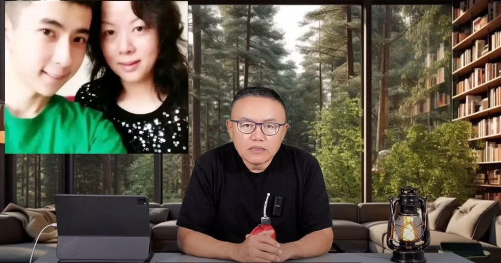 Vụ mỹ nam Trung Quốc ngã lầu tử vong: Mẹ ruột mất tích, 100 người tháo chạy vì bị 15 nghi phạm đe đọa?- Ảnh 1. Vụ mỹ nam Trung Quốc ngã lầu tử vong: Mẹ ruột mất tích, 100 người tháo chạy vì bị 15 nghi phạm đe đọa?- Ảnh 1.