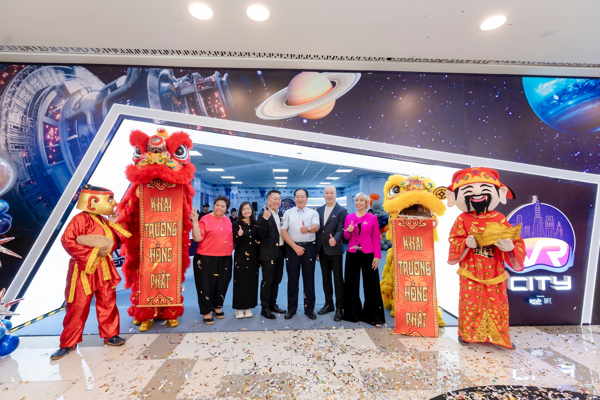 Vũ trụ VR City cập bến Việt Nam Trải nghiệm nhập vai đỉnh cao từ Singapore đến TP.HCM- Ảnh 1. Vũ trụ VR City cập bến Việt Nam Trải nghiệm nhập vai đỉnh cao từ Singapore đến TP.HCM- Ảnh 1.