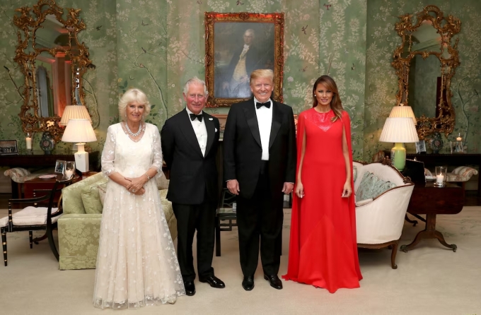 Vợ chồng Thái tử Charles và vợ chồng ông Trump tại London, Anh, năm 2019. Ảnh: Reuters