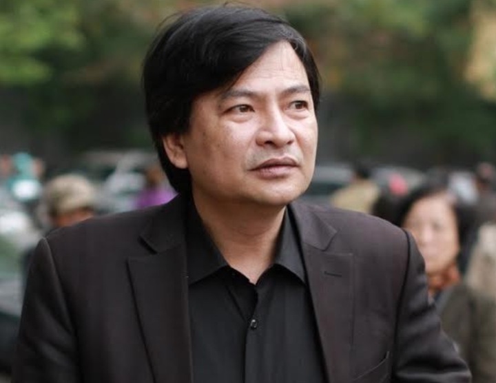 'Vua hề chèo' từng chẳng có xu dính túi, U70 vẫn đắt show, sống an nhàn bên vợ 2 - Ảnh 1.