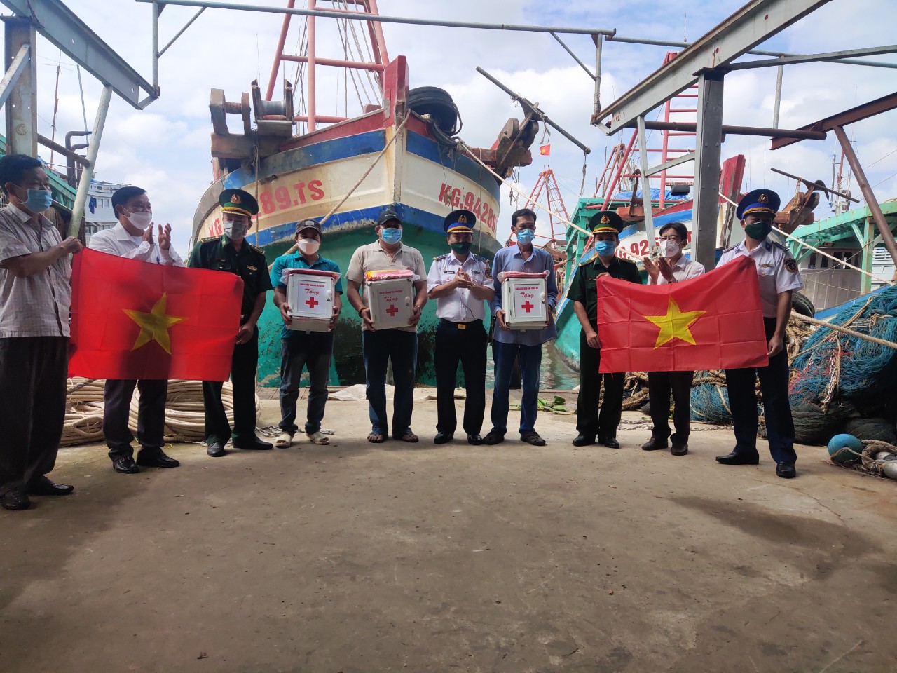 Vùng Cảnh sát biển 4 đẩy mạnh các hoạt động dân vận trong tình hình mới - Ảnh 1. Vùng Cảnh sát biển 4 đẩy mạnh các hoạt động dân vận trong tình hình mới - Ảnh 1.