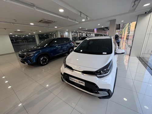 Xe Hàn, Nhật lo mất chỗ đứng - Ảnh 1. Xe Hàn, Nhật lo mất chỗ đứng - Ảnh 1.