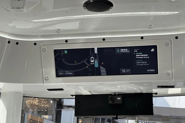 Xe buýt không người lái, không vô lăng bắt đầu được chạy ở Seoul 1 Xe buýt không người lái, không vô lăng bắt đầu được chạy ở Seoul - Ảnh 1.