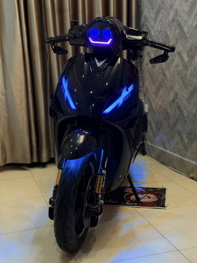 Người dùng khoe xe điện VinFast cá nhân hóa cực mạnh, dân mạng choáng: '1 đồng tiền xe, 5 đồng tiền độ'- Ảnh 1.