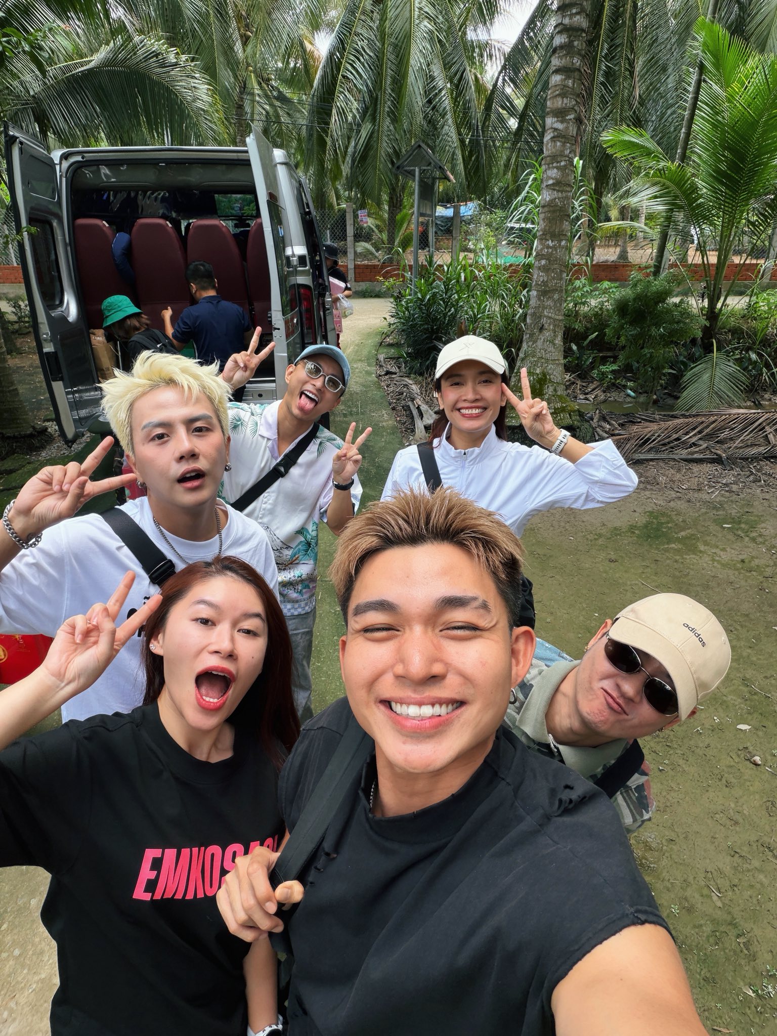 1 thành viên trong Gia đình Haha đang bị cô lập?- Ảnh 1.