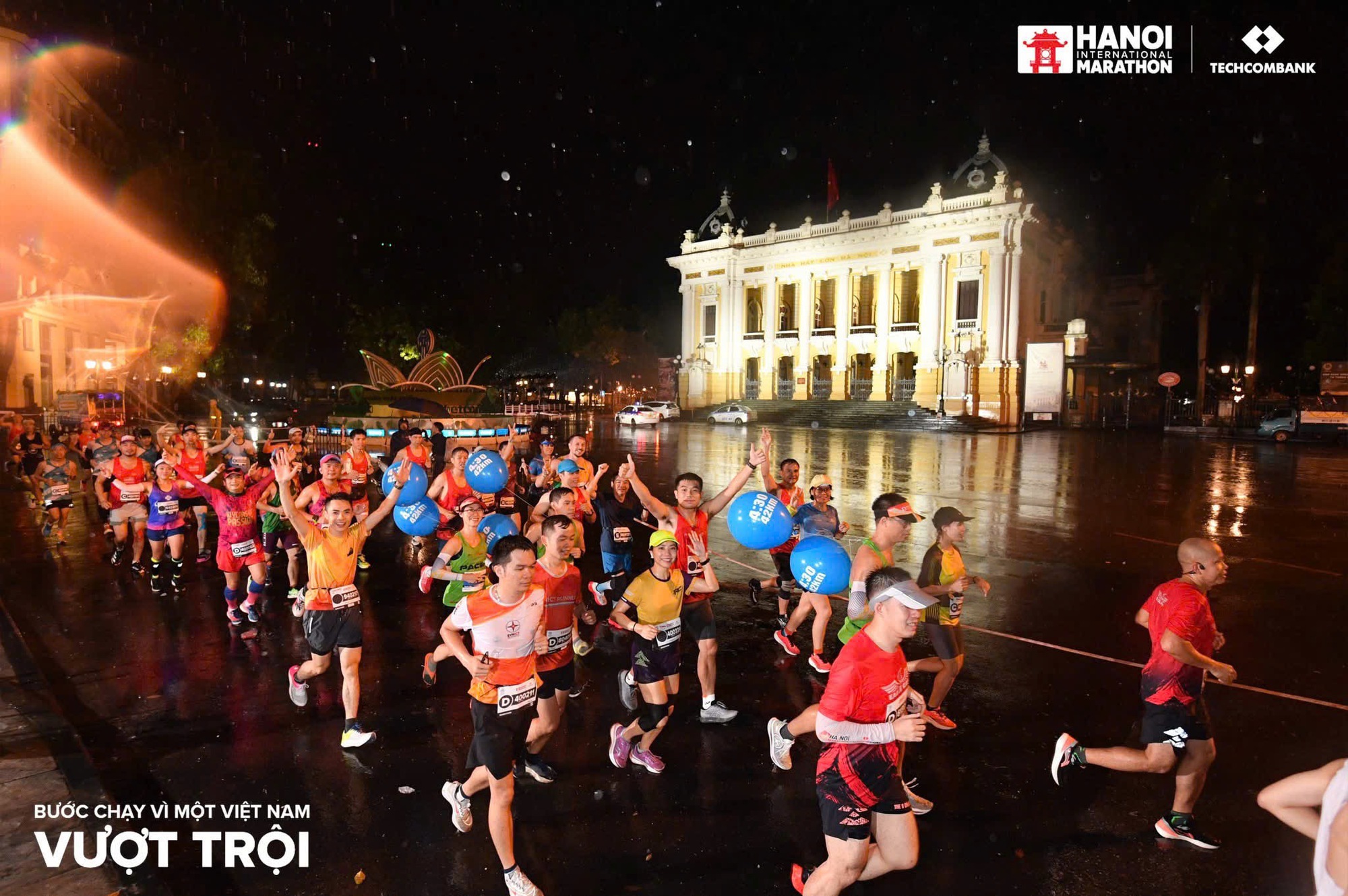 Cùng Marathon Quốc tế Hà Nội Techcombank mùa 4 chinh phục giới hạn với những điểm nhấn ấn tượng- Ảnh 2.