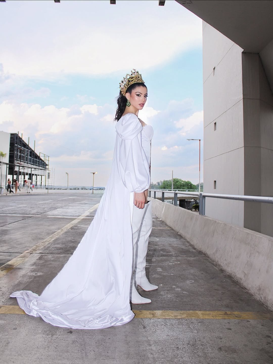 Dàn người đẹp đổ bộ Thái Lan - 21