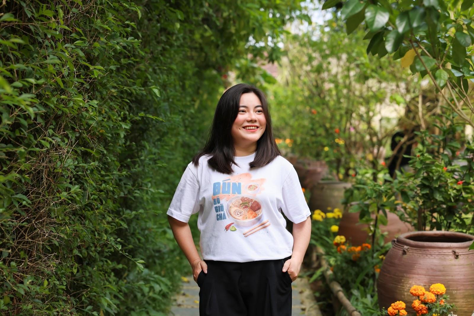 UNIQLO đưa bún bò Huế, trống lùng tung, gối trái dựa vào Bộ sưu tập UTme!- Ảnh 2.