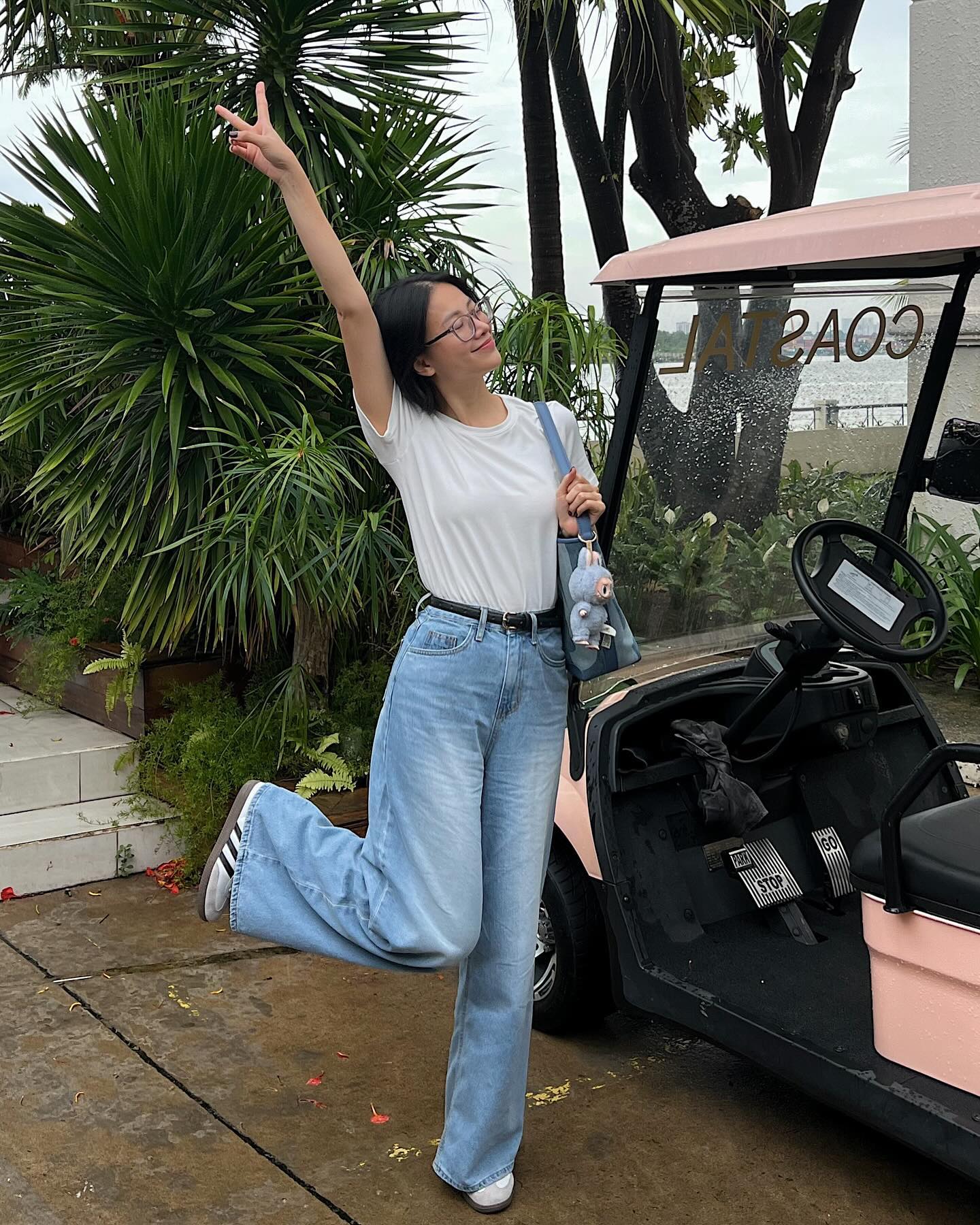 10 set quần jeans mùa thu sành điệu xuất sắc từ các mỹ nhân Việt - Ảnh 2. 10 set quần jeans mùa thu sành điệu xuất sắc từ các mỹ nhân Việt - Ảnh 2.