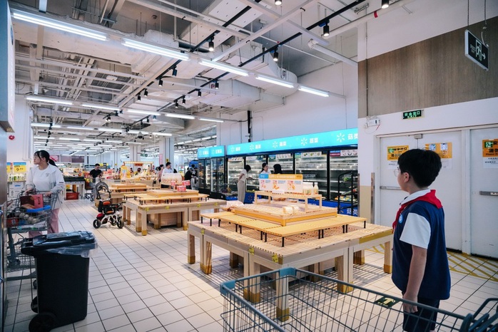 Siêu bão Ragasa lớn hơn cả tỉnh Quảng Đông, Trung Quốc căng thẳng- Ảnh 5. Siêu bão Ragasa lớn hơn cả tỉnh Quảng Đông, Trung Quốc căng thẳng- Ảnh 5.