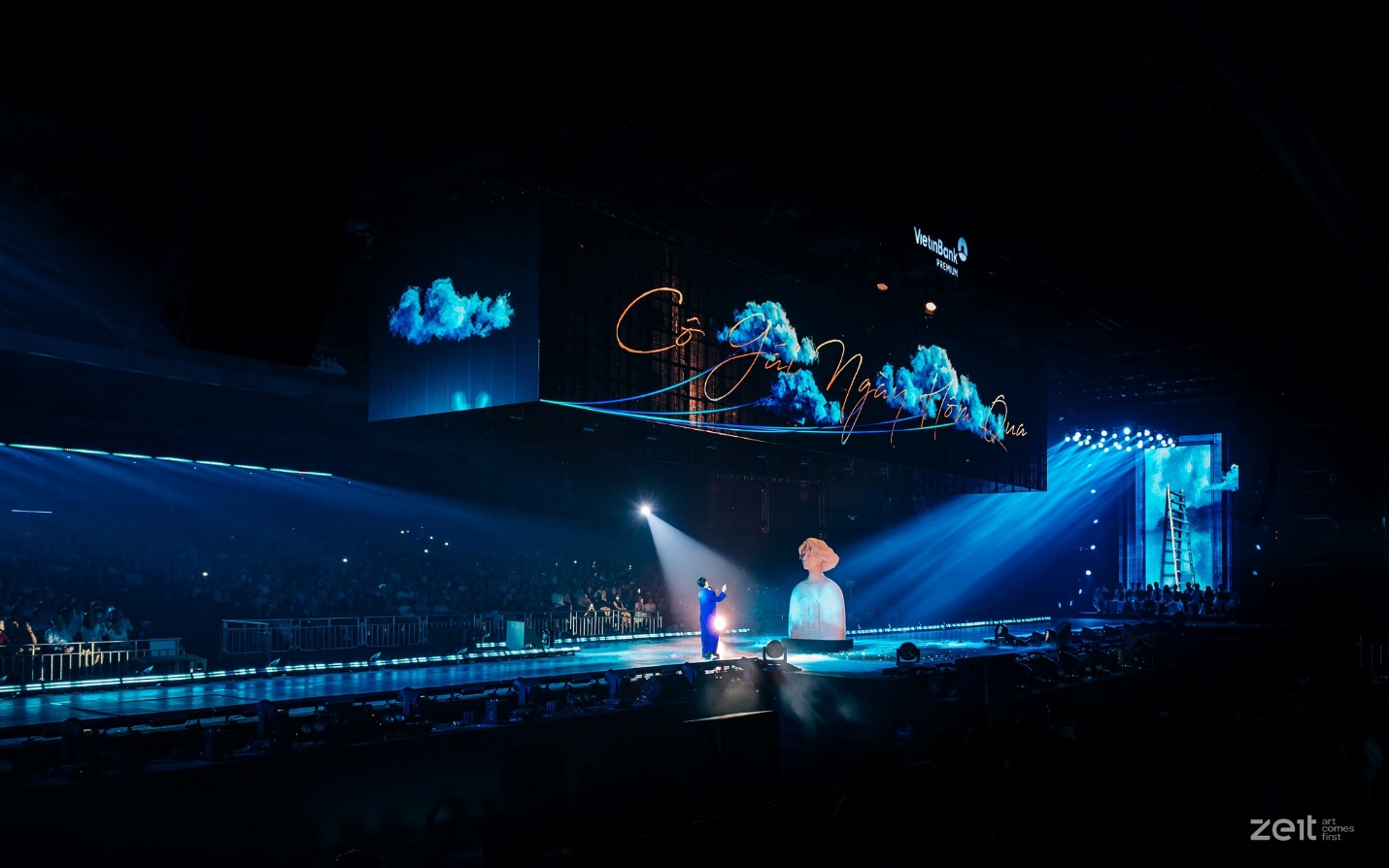 Nguyễn Hữu Trung: Người đứng sau sự thành công của loạt sân khấu đại nhạc hội hàng chục ngàn khán giả- Ảnh 4. Nguyễn Hữu Trung: Người đứng sau sự thành công của loạt sân khấu đại nhạc hội hàng chục ngàn khán giả- Ảnh 4.