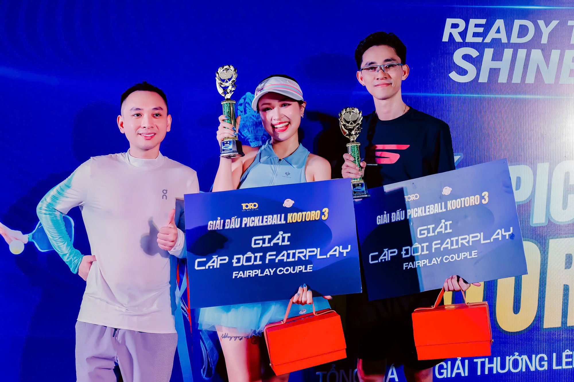 Cô nàng nóng bỏng nhất sân Pick dạo này gọi tên Á hậu Vũ Thúy Quỳnh, ra sân là như bộ sưu tập thời trang- Ảnh 11.