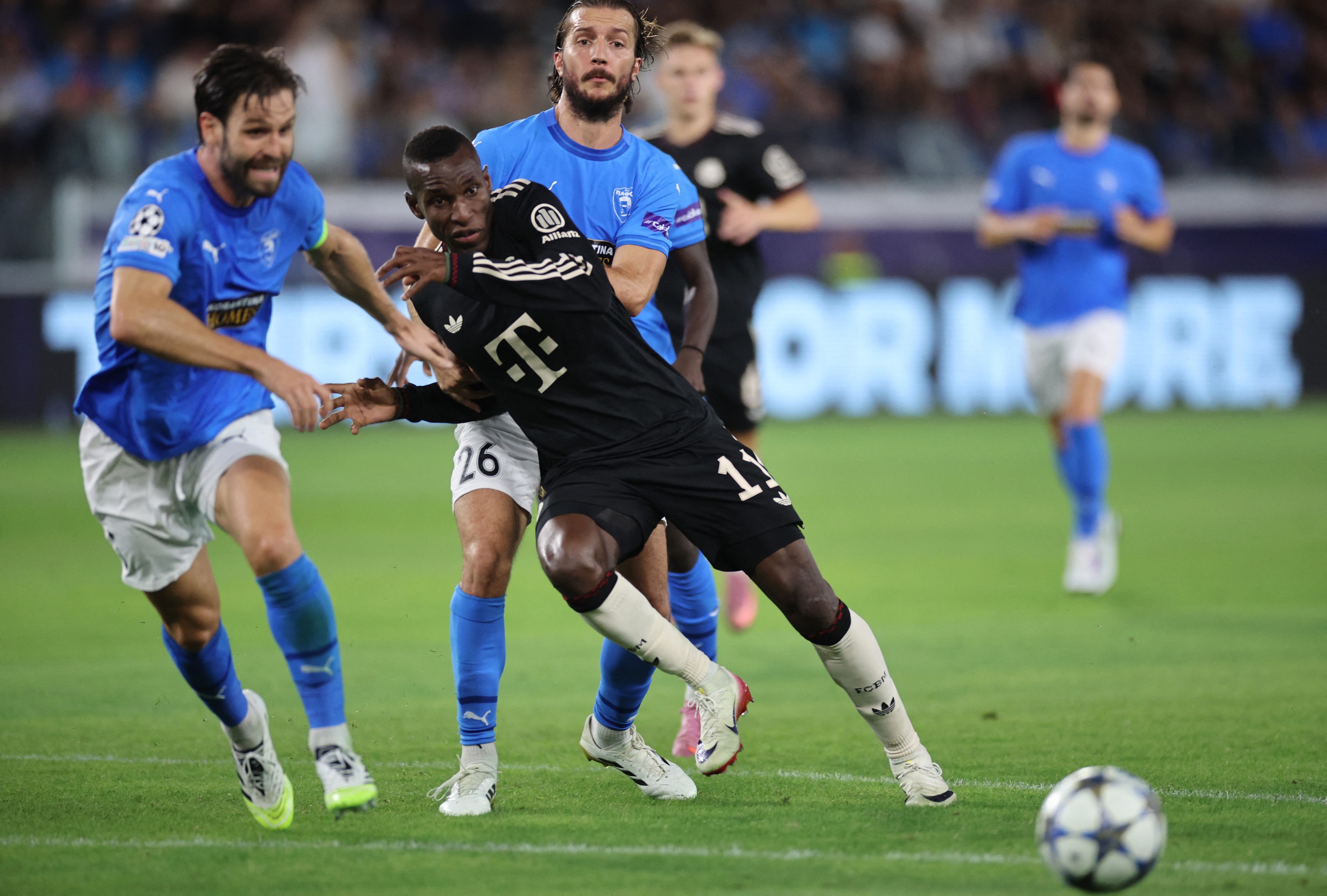 Đêm kinh hoàng của những đội 'lót đường' Champions League - Ảnh 4.