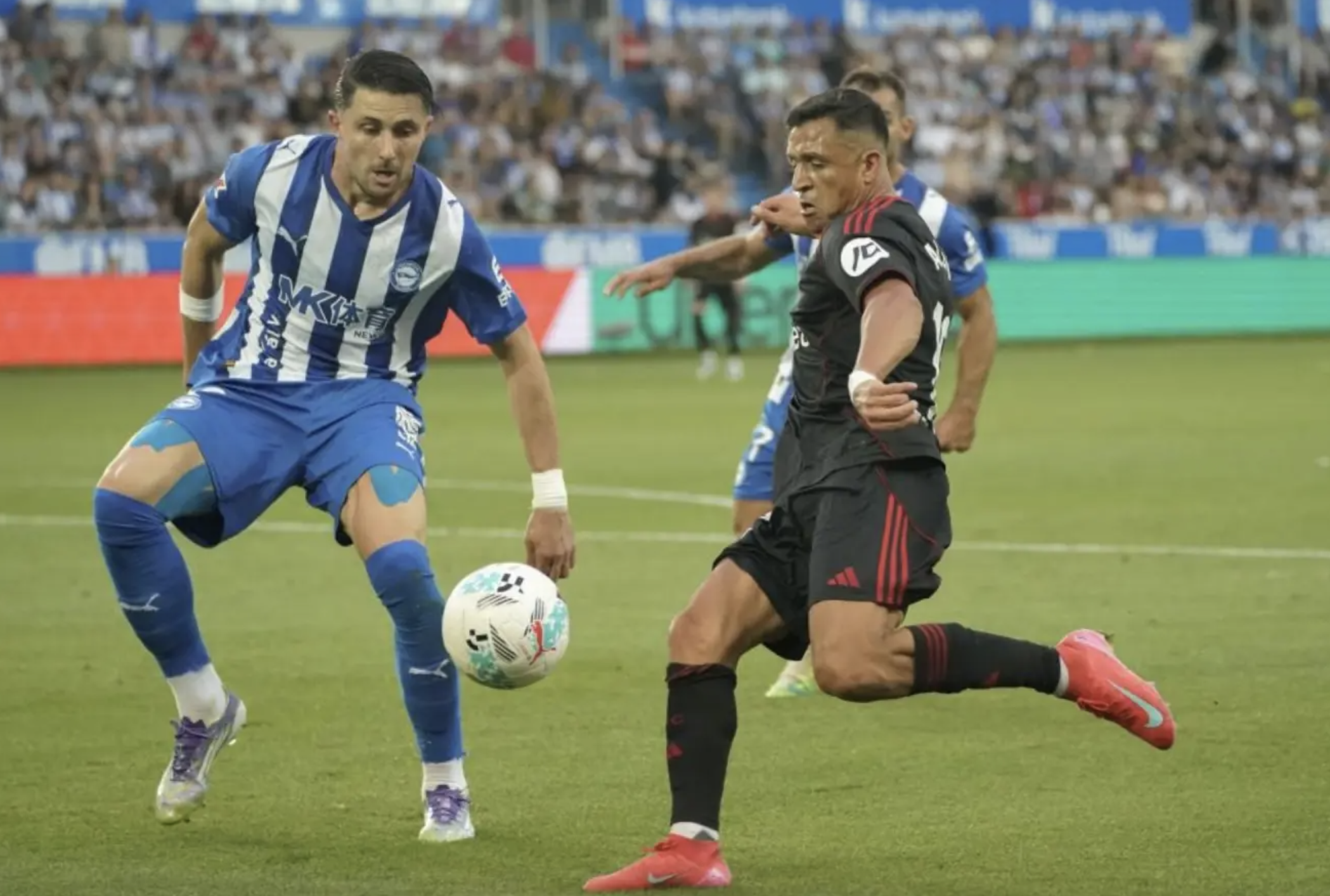 CLB La Liga phẫn nộ khi trung vệ Malaysia Facundo Garces bị cấm 12 tháng 2 CLB La Liga phẫn nộ khi trung vệ người Malaysia bị cấm thi đấu 12 tháng - Ảnh 2.