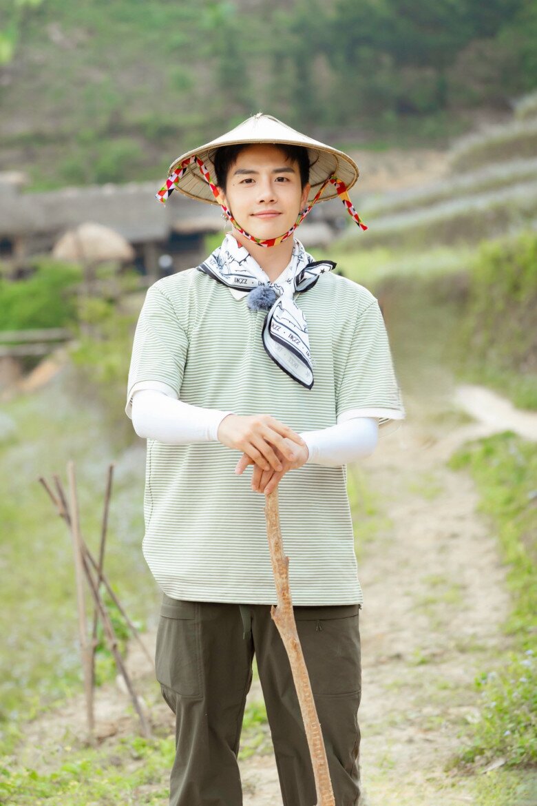 Duy Khánh liên tục lên Top xu hướng nhờ sự xuất hiện trong Gia Đình HaHa.