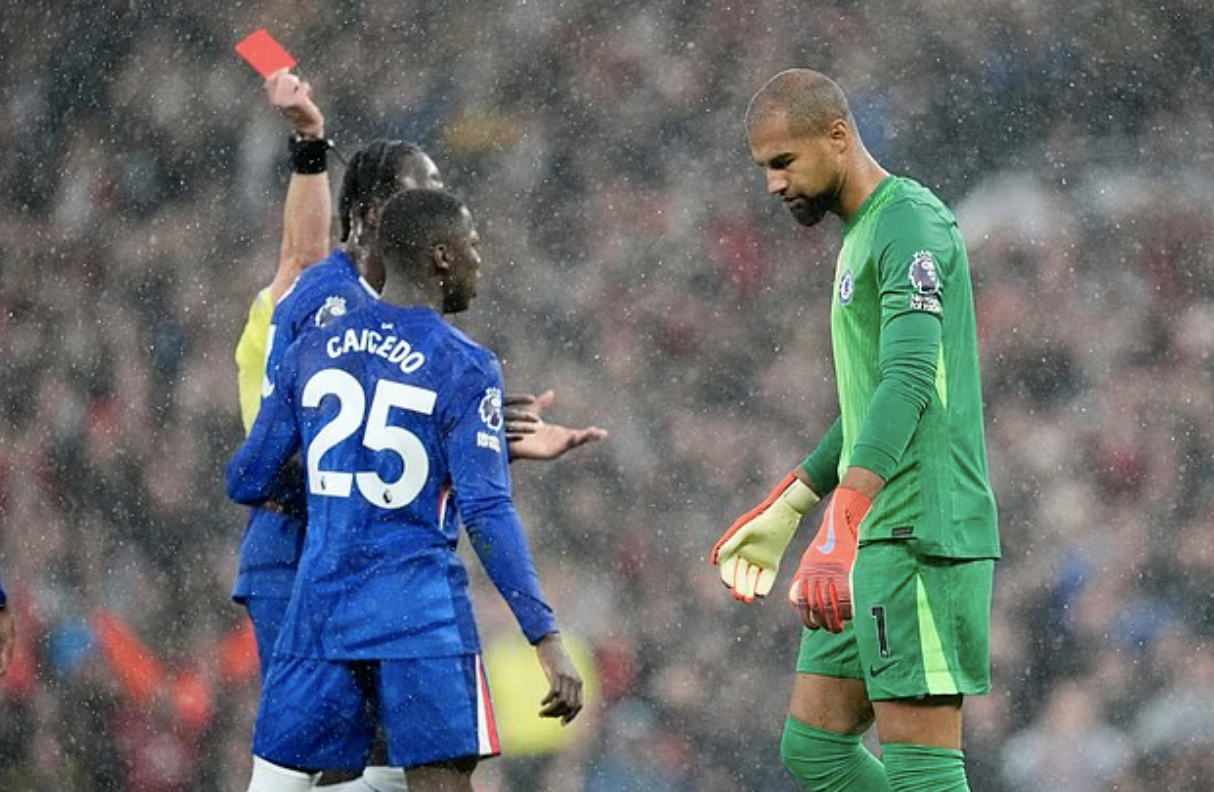 Mưa trời và mưa thẻ ở Old Trafford, Man United thắng kịch tính Chelsea- Ảnh 6.