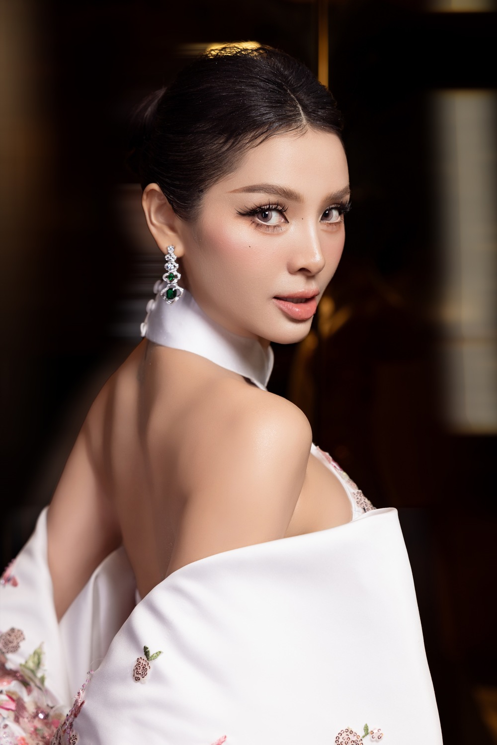 1759297757 531 Phuong Trinh Jolie sai buoc catwalk khoe dang chuan sau