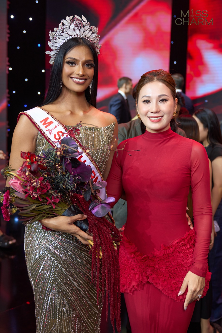 CEO Nie Phạm tỏa sáng rạng rỡ bên Top 3 Miss Charm 2024- Ảnh 3. CEO Nie Phạm tỏa sáng rạng rỡ bên Top 3 Miss Charm 2024- Ảnh 3.