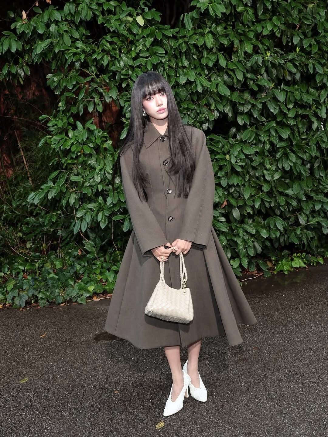 RM (BTS) và Dương Tử Quỳnh cùng dàn sao gây bão tại Milan - Ảnh 3. RM (BTS) và Dương Tử Quỳnh cùng dàn sao gây bão tại Milan - Ảnh 3.