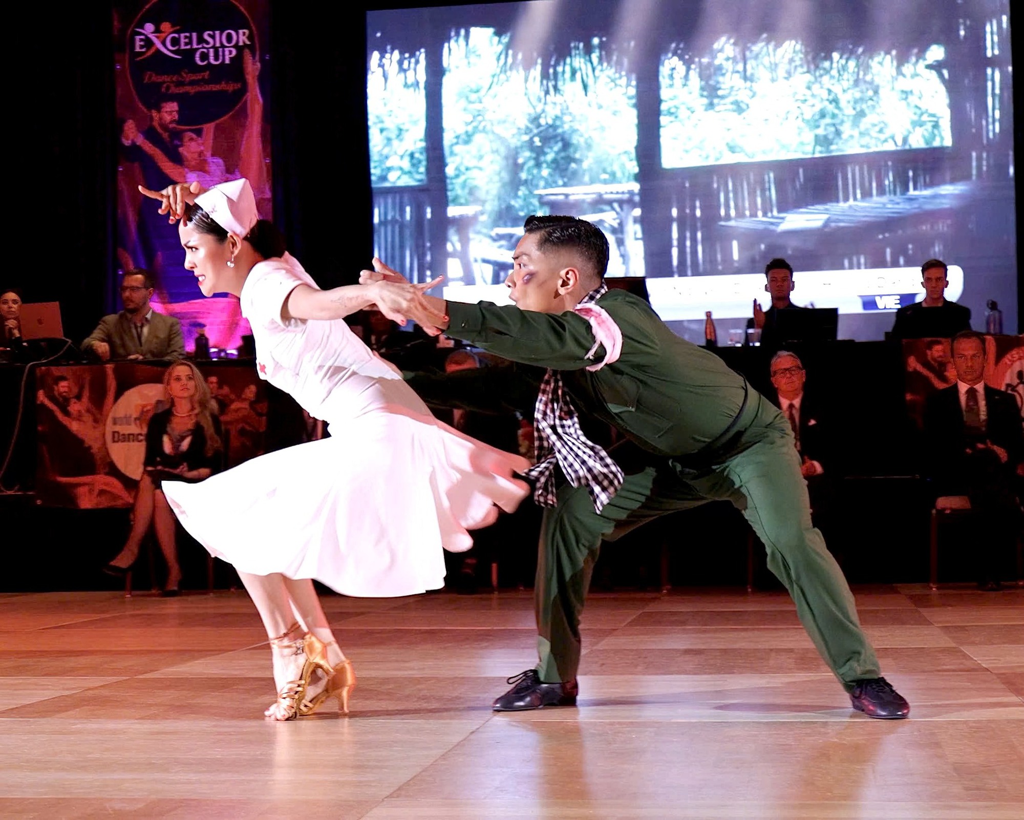 1759302711 274 Dong bao chu y may bay dich cach Ha Noi