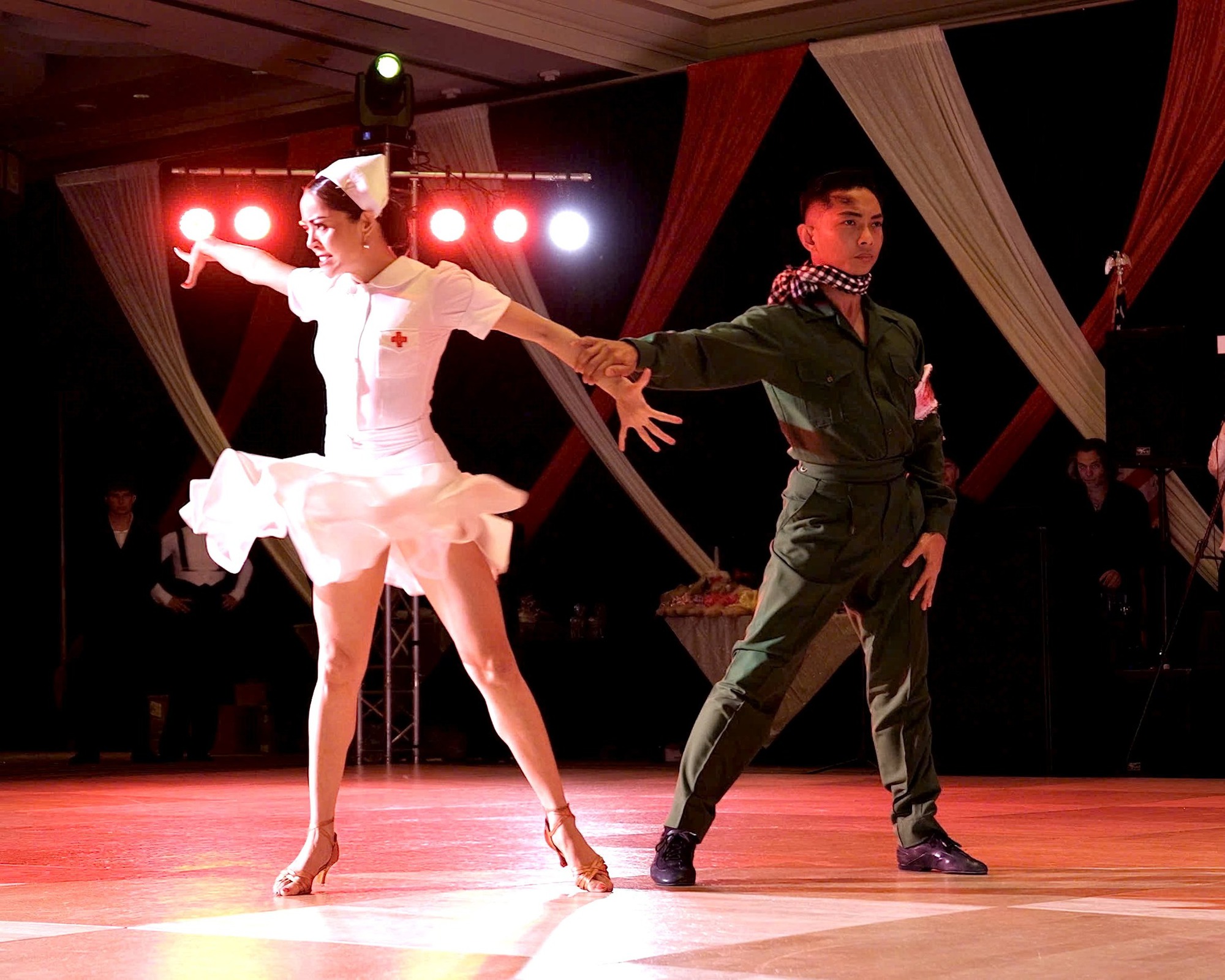 1759302712 53 Dong bao chu y may bay dich cach Ha Noi