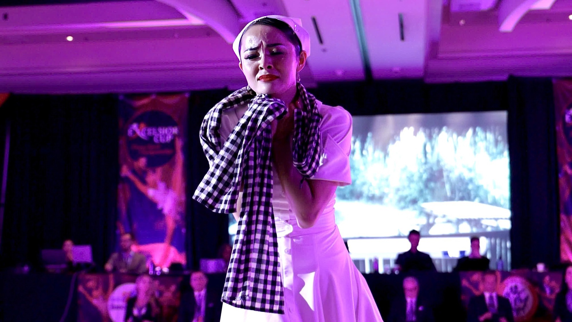 1759302714 293 Dong bao chu y may bay dich cach Ha Noi