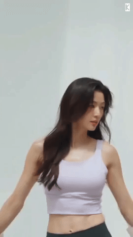 "Mợ chảnh" Jeon Ji Hyun U45 trẻ đẹp vô đối, vòng eo con kiến săn chắc thấy mê nhờ chăm tập môn này! 7 1759303382 219 Mo chanh Jeon Ji Hyun U45 tre dep vo doi