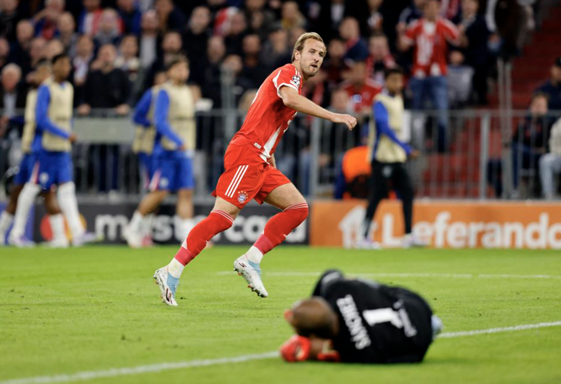 Chelsea mắc lỗi, thua đậm Bayern Munich trong ngày trở lại Champions Leagu- Ảnh 4.