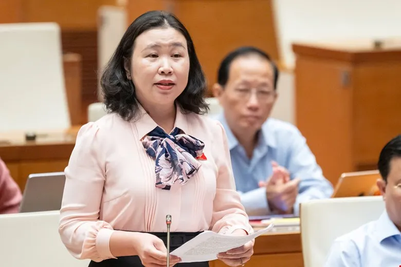 Đại biểu Lê Thị Song An (Tây Ninh). Ảnh: PHẠM THẮNG Dai-bieu-Quoc-hoi-noi-ve-thoi-han-giam-dinh-tu-phap.jpg