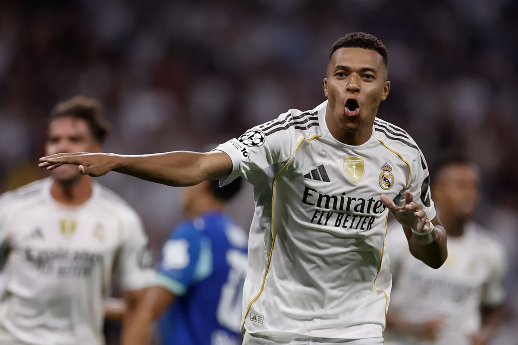 1759305329 272 Nguoi hung Mabppe lap ky tich Real Madrid thoat hiem