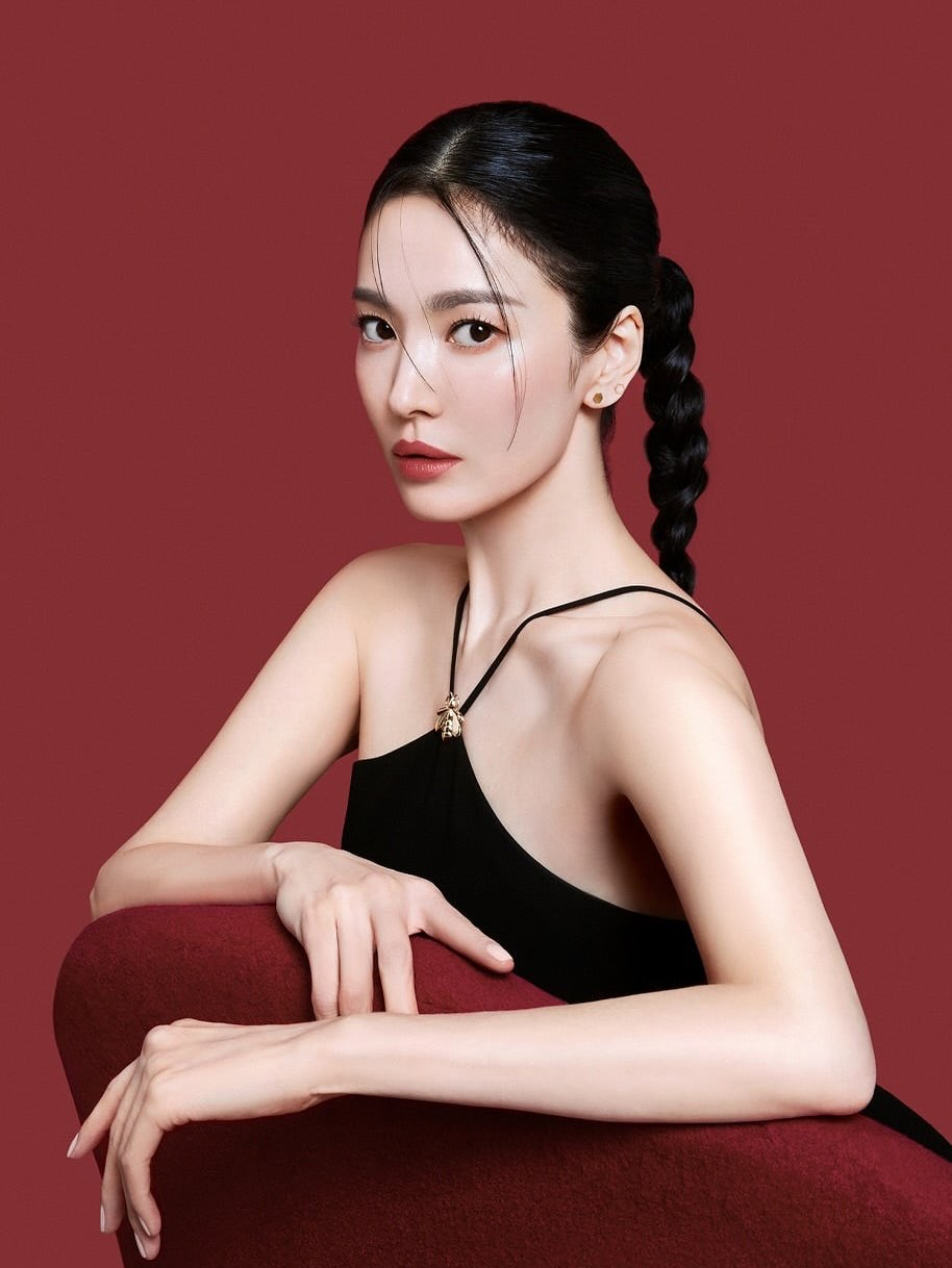 Song Hye Kyo tuổi trung niên khiến chị em ngưỡng mộ vì vóc dáng đại mỹ nhân: Cô ấy tập môn thể thao gì thế?- Ảnh 14.