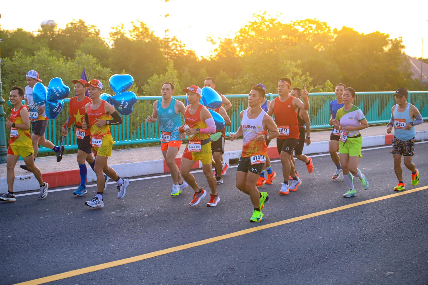 HDBank Green Marathon 2025 mùa thứ tư: Hành trình “xanh” sôi động và đầy mới mẻ- Ảnh 3. HDBank Green Marathon 2025 mùa thứ tư: Hành trình “xanh” sôi động và đầy mới mẻ- Ảnh 3.