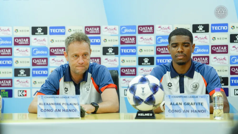 Sau trận hòa đáng tiếc ở sân Bắc Kinh Quốc An, thầy trò Polking quyết không bỏ qua cơ hội giành chiến thắng trên sân nhà khi tiếp Đại Phố. Ảnh: CCT. hlv-polking-tu-tin-clb-cong-an-ha-noi-danh-bai-dai-pho (1).jpg