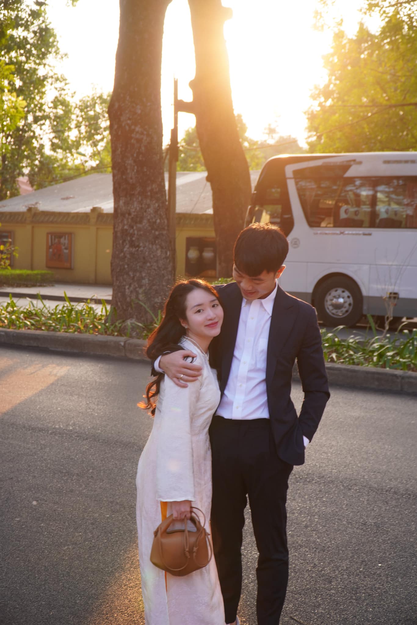 6 cặp đôi làng bóng Việt trai tài gái giỏi, yêu lâu mới cưới giống Ronaldo- Ảnh 6.