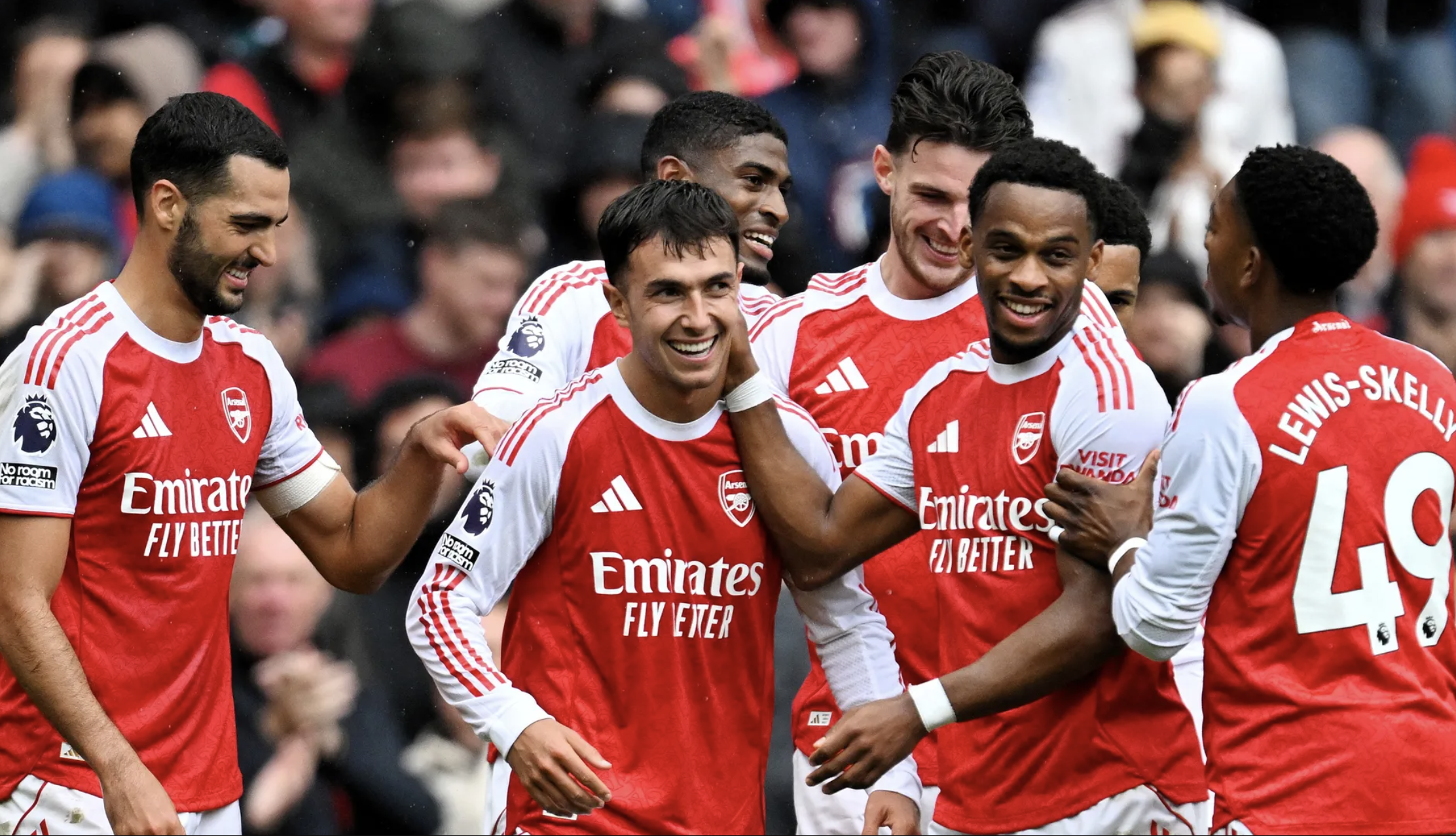 Tân binh tỏa sáng, Arsenal thắng đậm Nottingham Forest chiếm ngôi đầu 5 Tân binh tỏa sáng, Arsenal thắng đậm Nottingham Forest chiếm ngôi đầu Ngoại hạng - Ảnh 5.