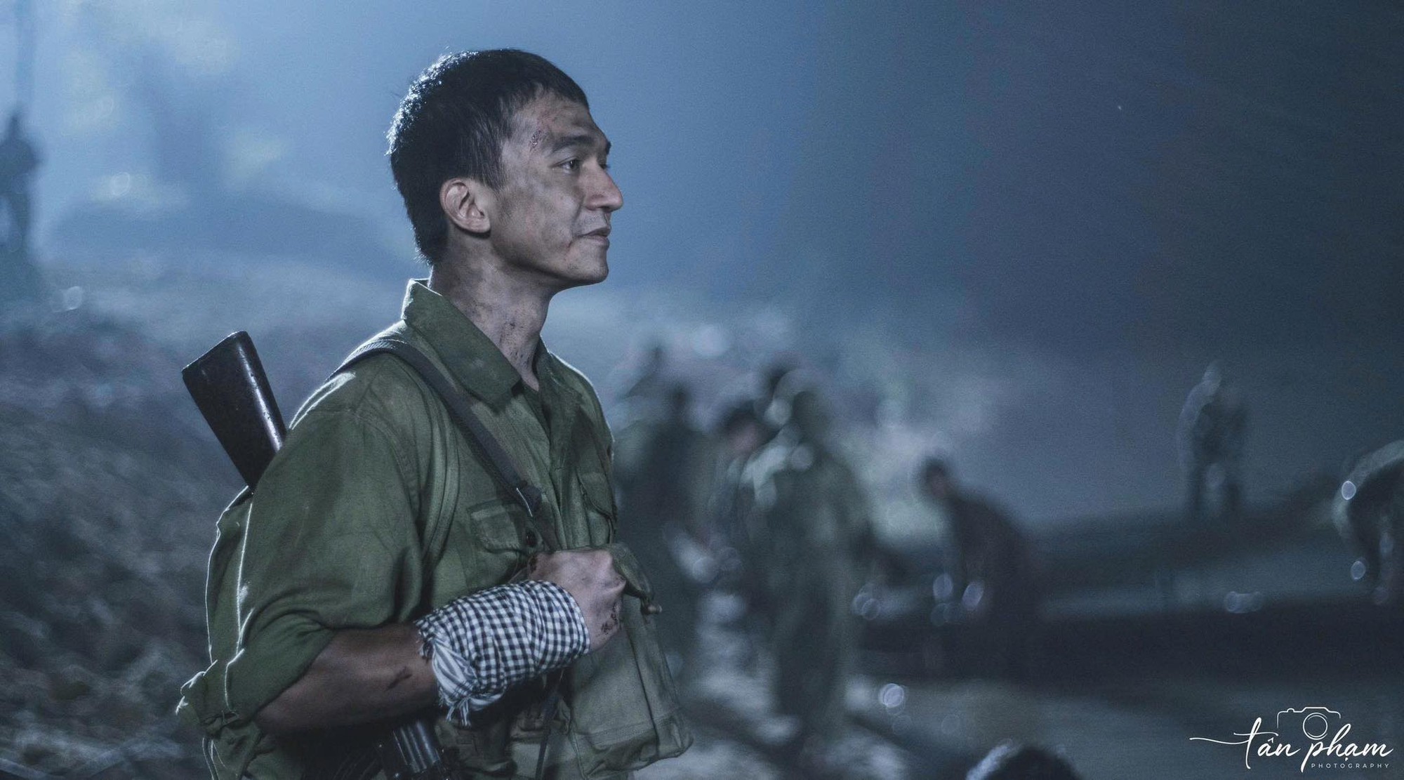 Nam chính Mưa Đỏ tự 