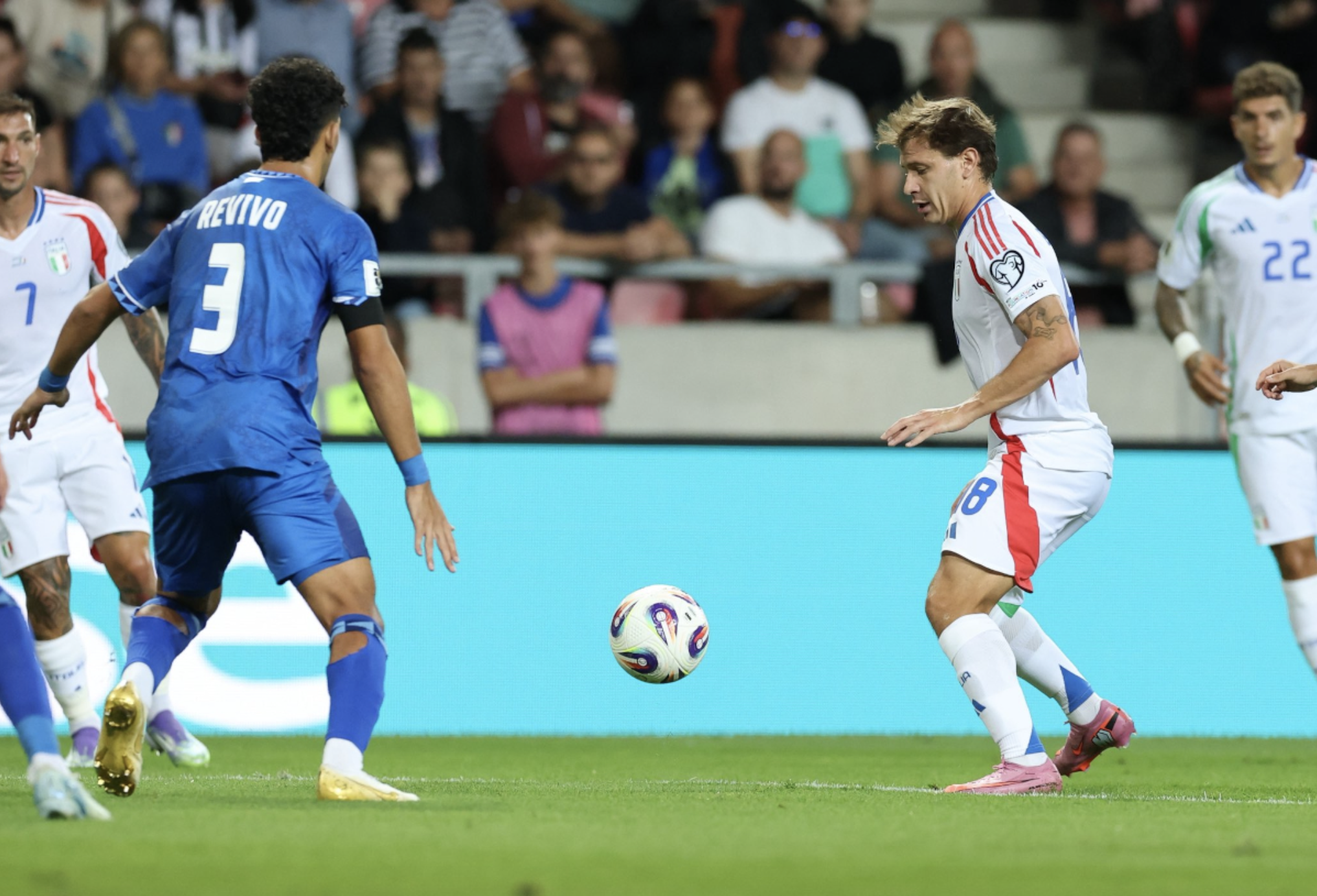 Ý thắng trận cầu 9 bàn trước Israel: Niềm vui ngắn, nỗi lo dài- Ảnh 3.