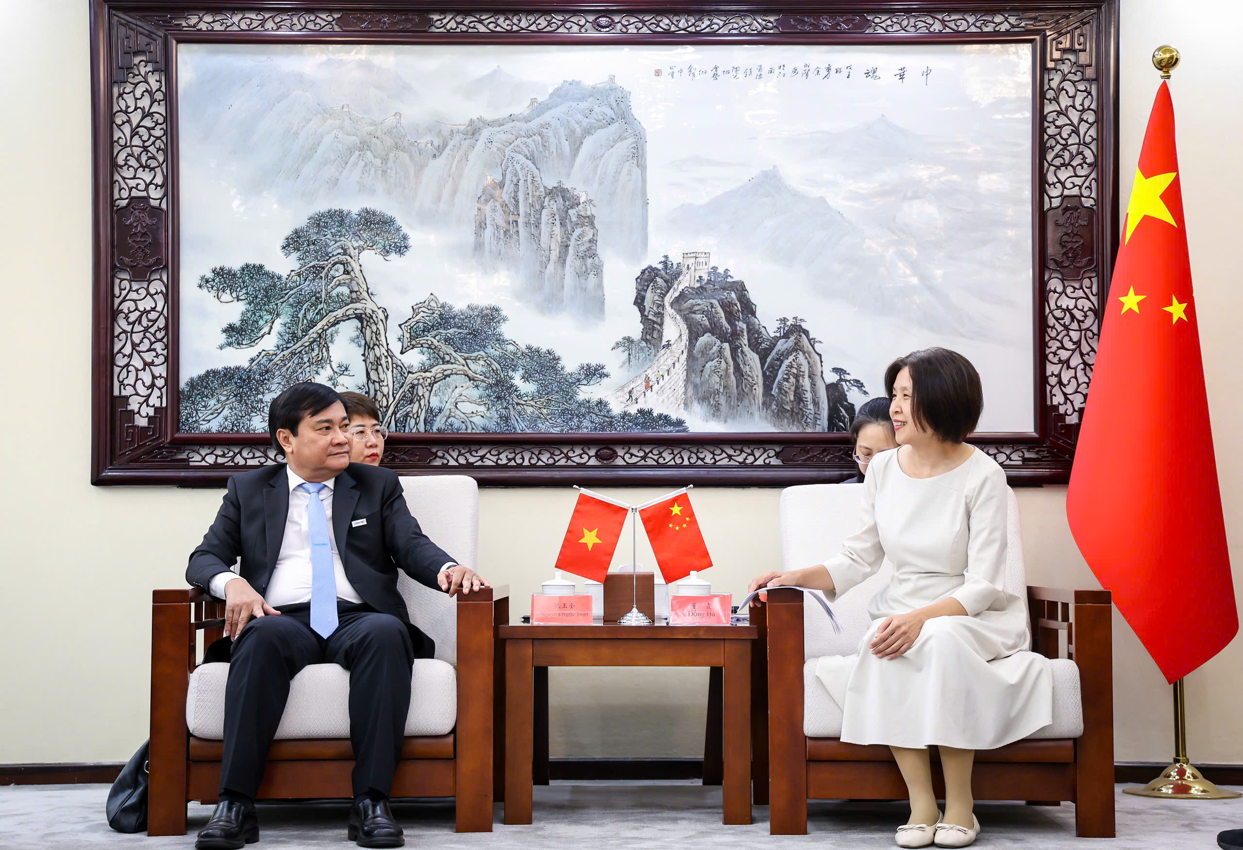 Phát huy thế mạnh truyền thông thúc đẩy quan hệ hữu nghị thanh niên Việt - Trung- Ảnh 7.