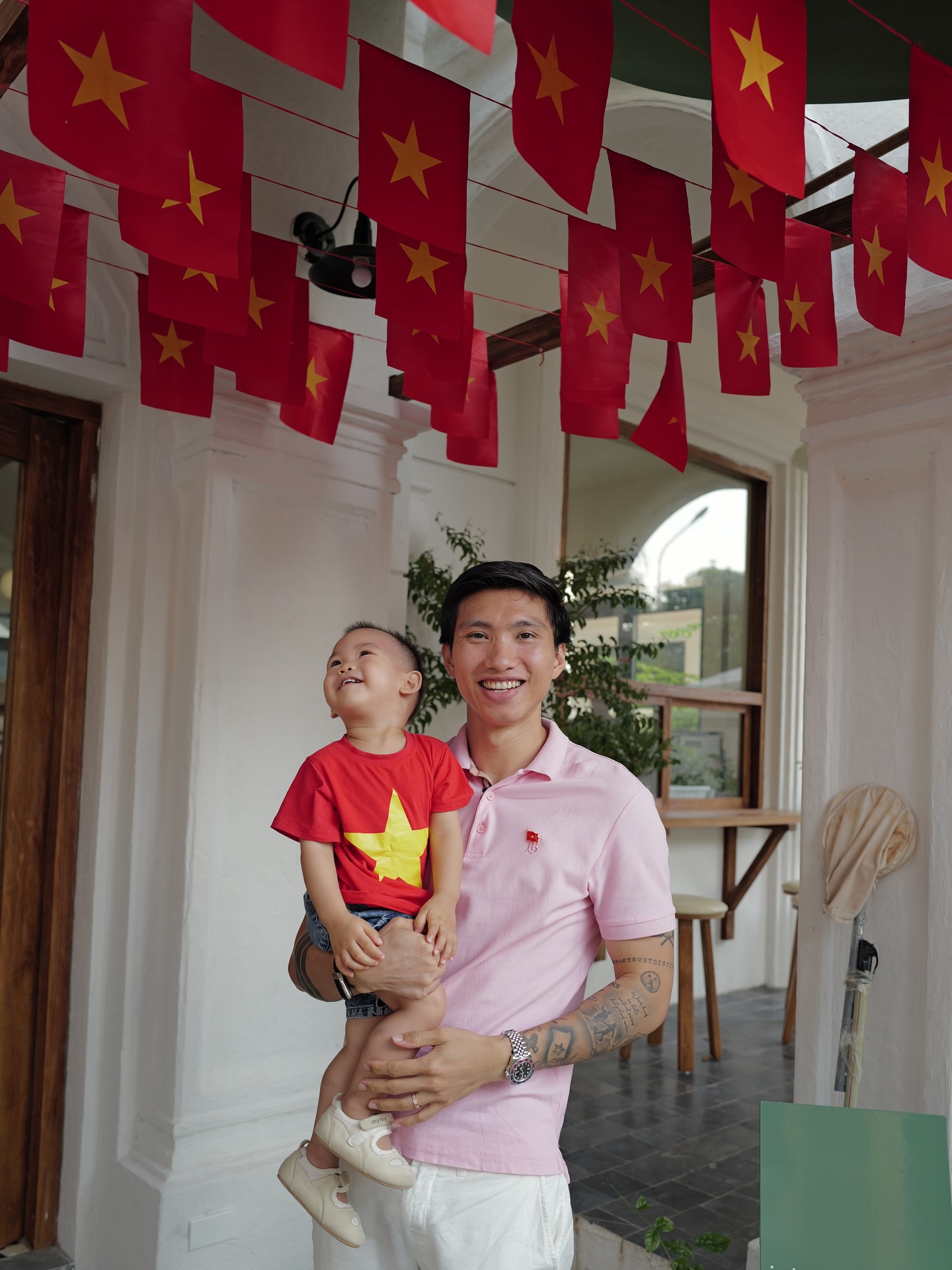 1759326554 560 Team qua duong gap Van Hau