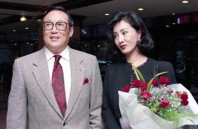 IQ vô cực là đây: Mỹ nhân Hong Kong “chơi đùa” với tiểu tam rồi thắng ngoạn mục, thu về khối tài sản hơn 24 nghìn tỷ - Ảnh 3.