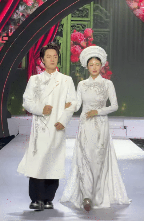 1759340354 685 MXH ran ran truoc le vu quy cua Hong va