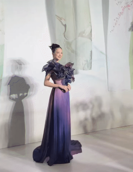 1759340393 913 MXH ran ran truoc le vu quy cua Hong va