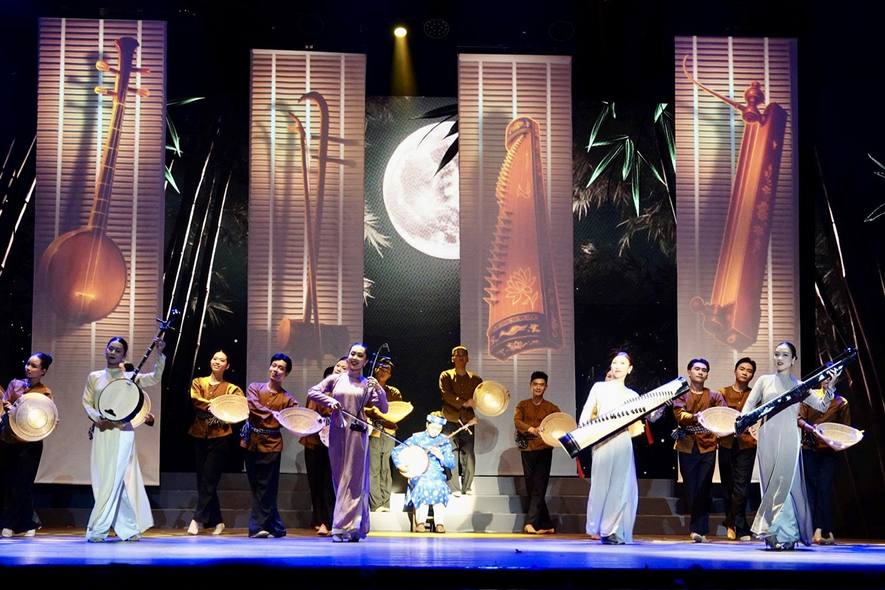 TP.HCM kỷ niệm 30 năm thiết lập quan hệ Việt Nam - Mỹ- Ảnh 9. TP.HCM kỷ niệm 30 năm thiết lập quan hệ Việt Nam - Mỹ- Ảnh 9.