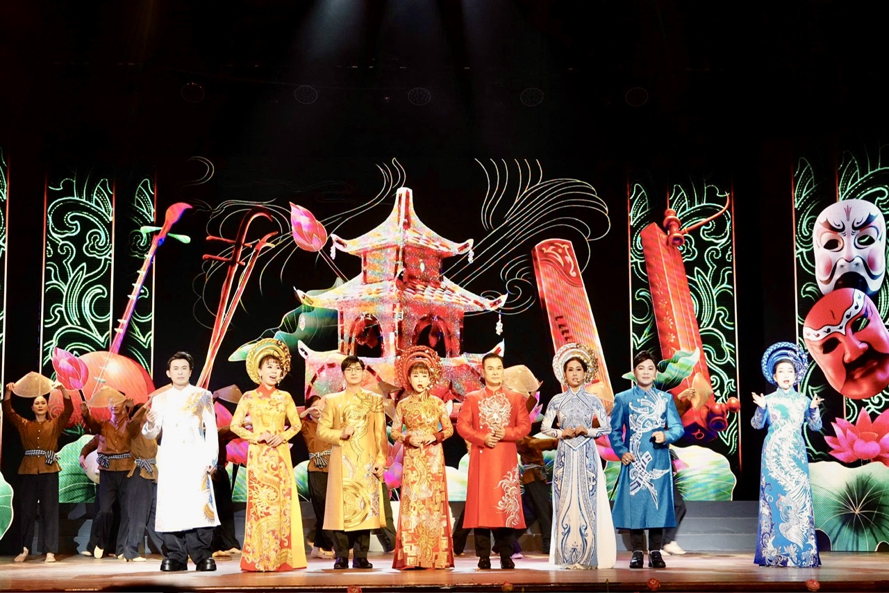 TP.HCM kỷ niệm 30 năm thiết lập quan hệ Việt Nam - Mỹ- Ảnh 12. TP.HCM kỷ niệm 30 năm thiết lập quan hệ Việt Nam - Mỹ- Ảnh 12.