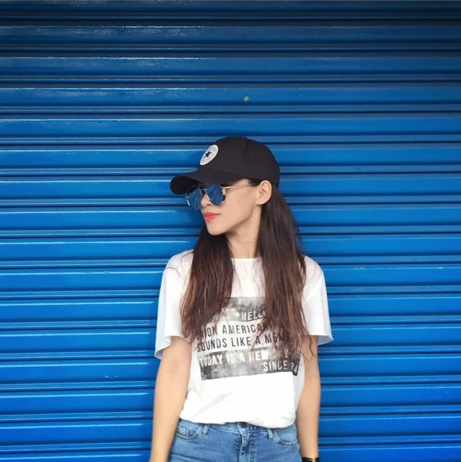 Góc nghiêng của cô được nhận xét khá giống với em chồng của Hồ Ngọc Hà.