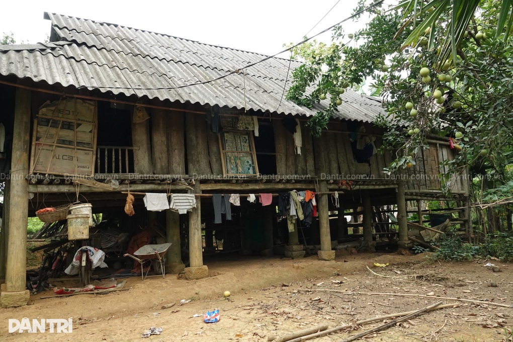 Thương cảnh người phụ nữ nghèo mòn mỏi gánh chồng, con trên đôi vai gầy - 5