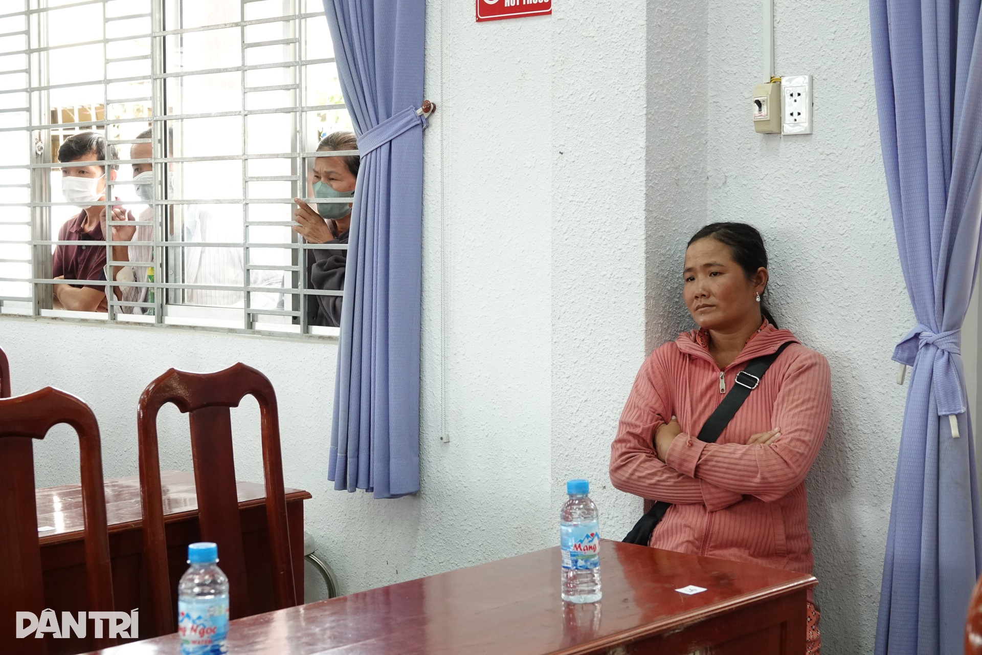 Tặng thẻ Bảo hiểm y tế và quà Trung thu đến học sinh khó khăn tỉnh Tây Ninh - 9 Tặng thẻ Bảo hiểm y tế và quà Trung thu đến học sinh khó khăn tỉnh Tây Ninh - 9