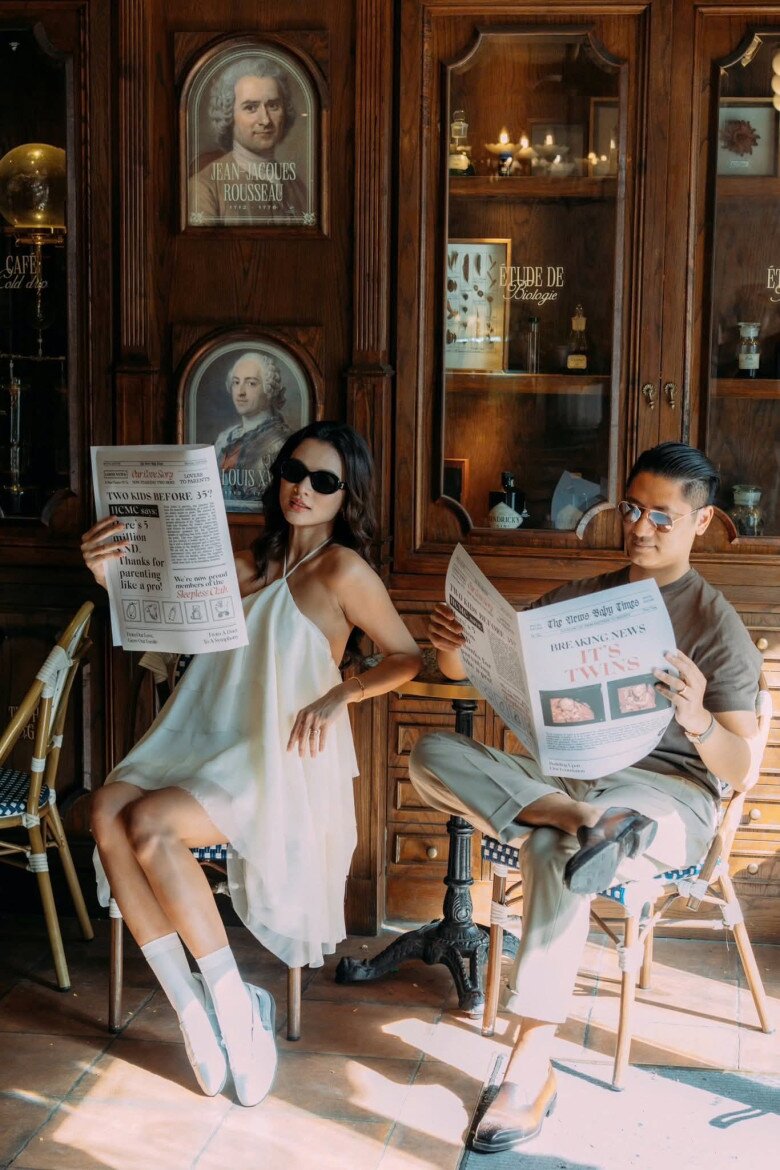 Nữ người mẫu vui mừng đến ngớ người khi hay tin có 2 em bé trong bụng, hoang mang khi lần đầu làm mẹ.